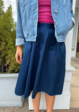 Load image into Gallery viewer, brazeau tricot navy skirt and frame denim jacket at west2westport.com