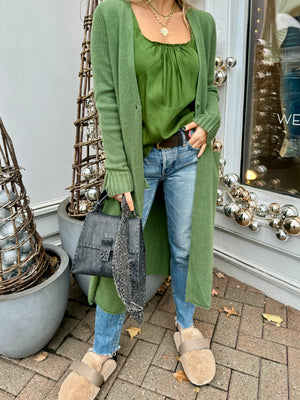 Brazeau duster, tank and moussy jeans, paired with ROAM slides and a henry beguelin bag, available at west2westport.com