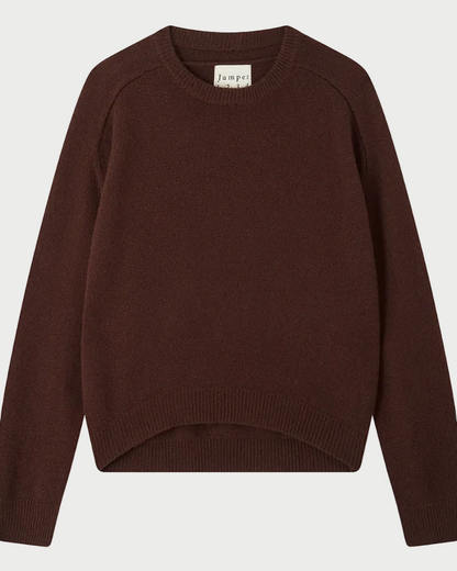 JUMPER1234 Oversize Cashmere Crew Cocoa, a dark brown long-sleeved oversized cashmere crew neck sweater with a high-low hem.