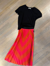 Load image into Gallery viewer, chevron skirt at west2westport.com