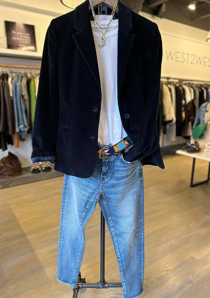 
            
                Load image into Gallery viewer, frame corduroy blazer with moussy jeans and perfect white tee tshirt and dylan james jewelry at west2westport.com
            
        