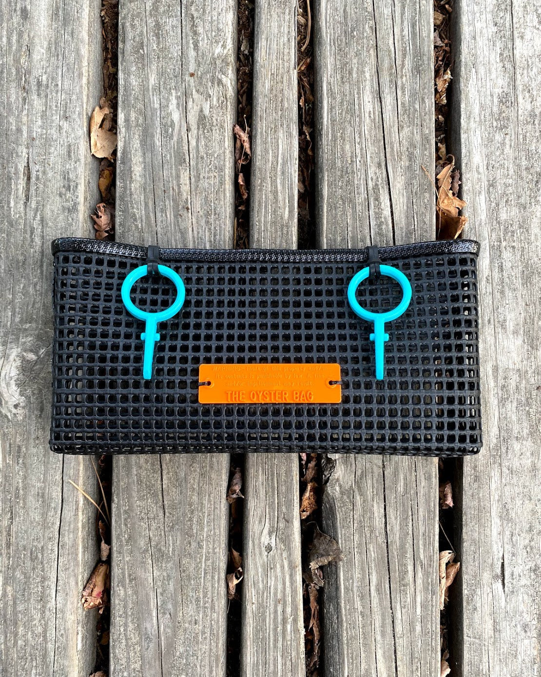 The Clutch by The Oyster Bag - In Use