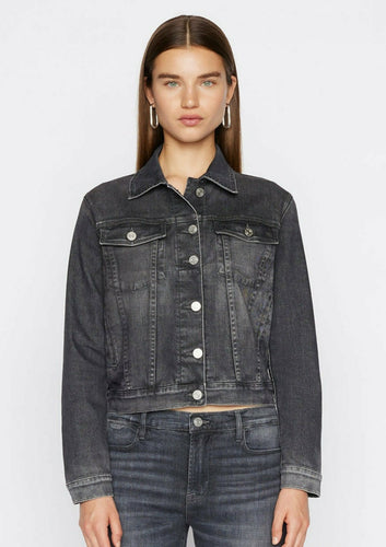 Frame le vintage denim jacket on model at west2westport.com