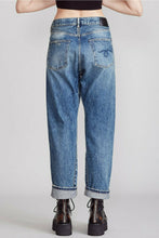 Load image into Gallery viewer, rear view r13 crossover jean in kelly at west2westport.com